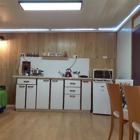 Suite- Studio- Zimmer Бейт-Шеан Экстерьер фото